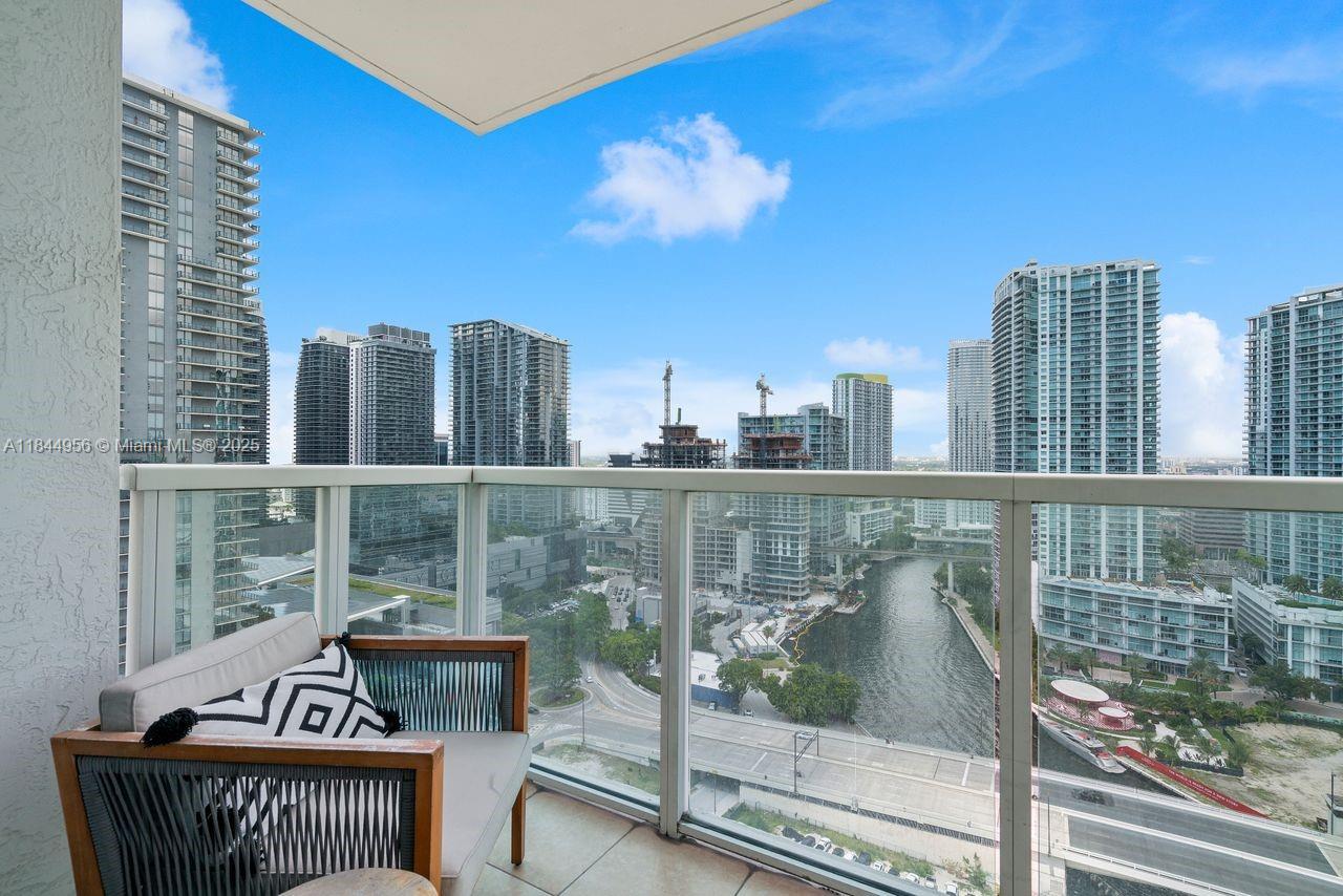 image Brickell On The River24