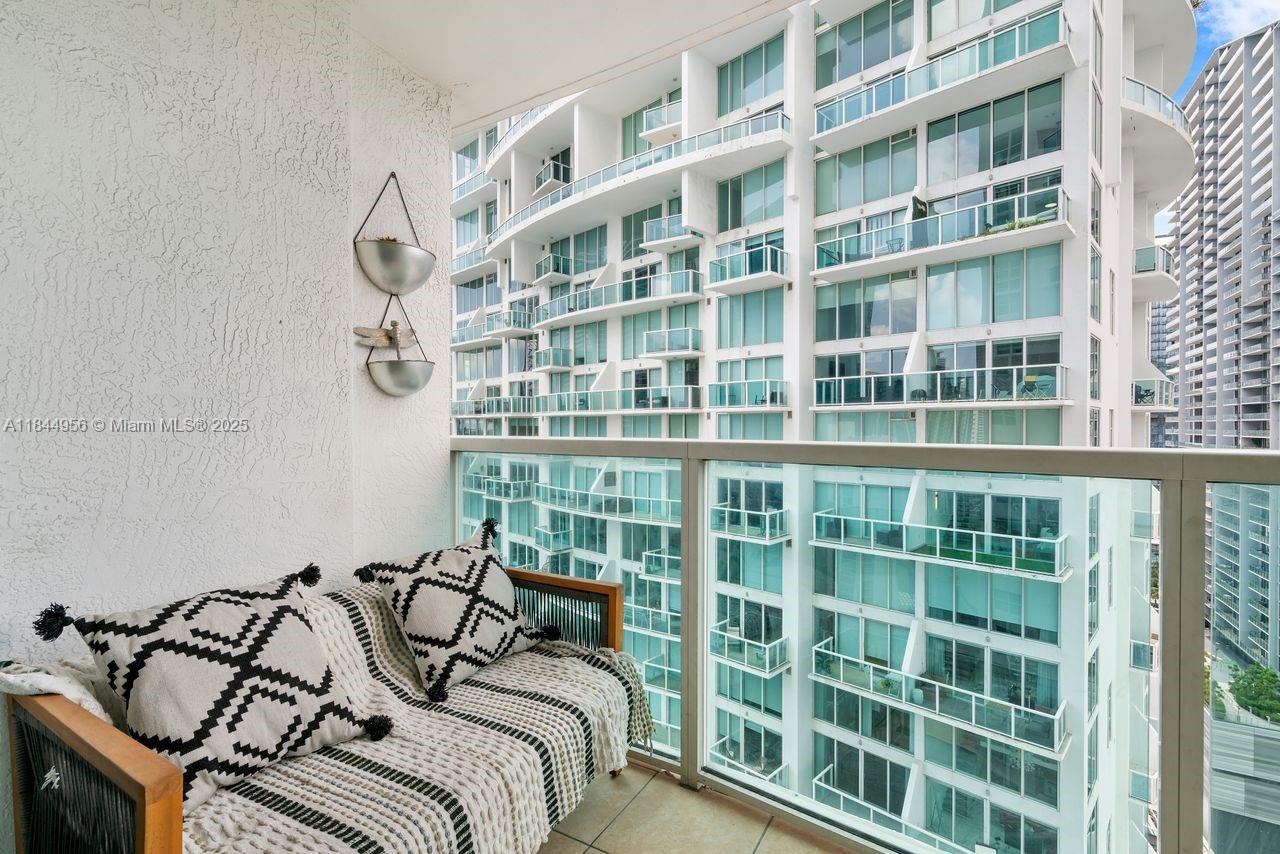 image Brickell On The River25