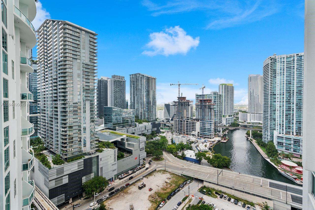 image Brickell On The River28