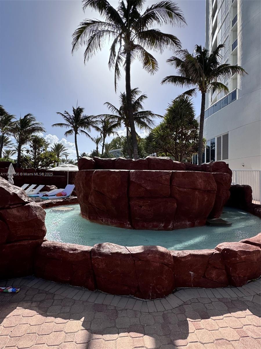 image Trump Royale32