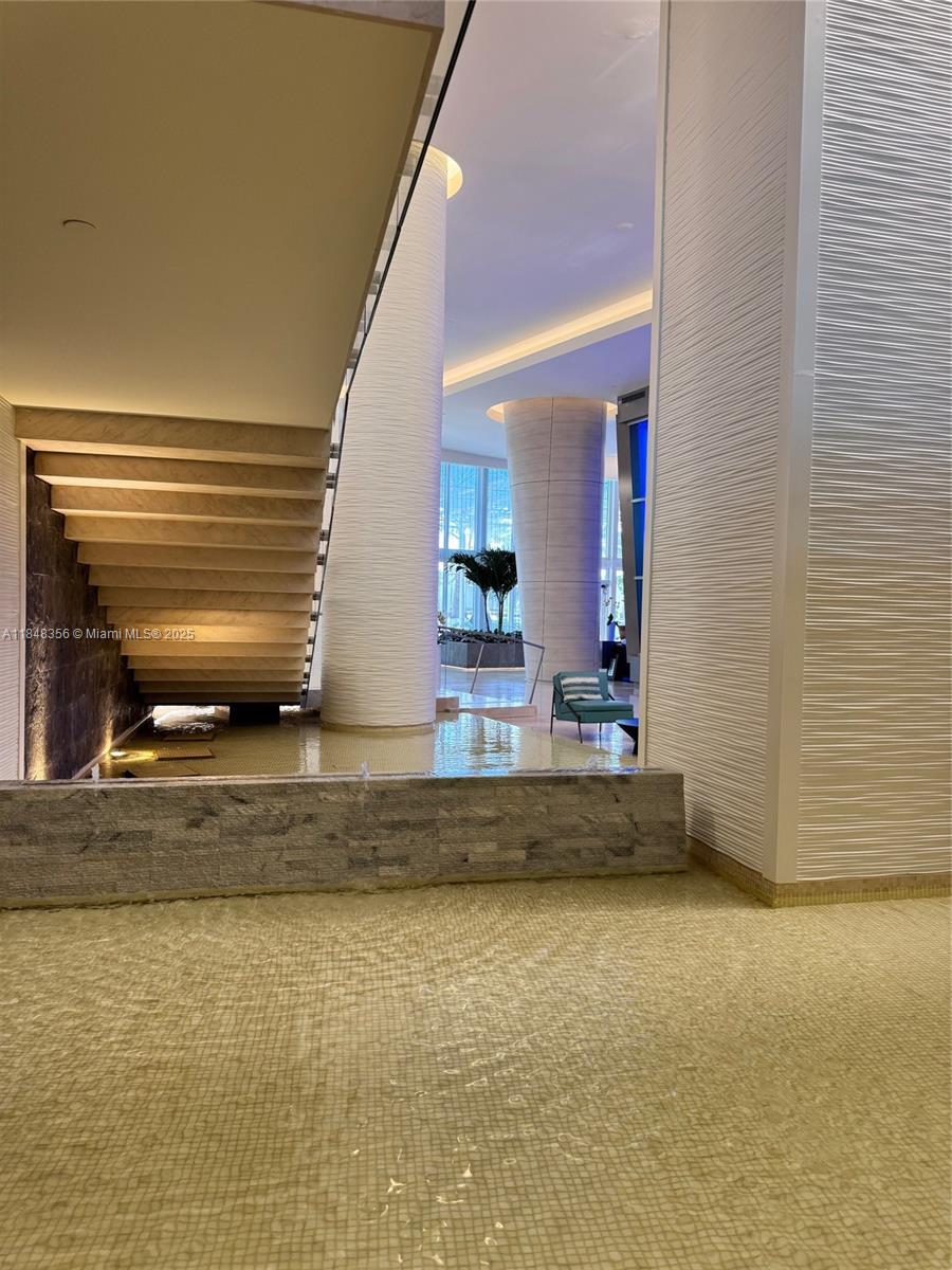image Trump Royale44