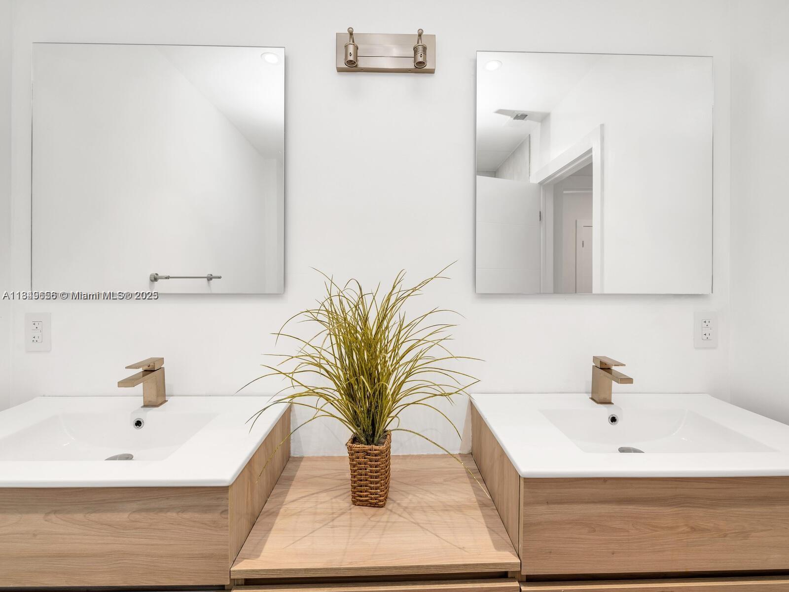 13350 Luray Rd Southwest Ranches, FL 33330