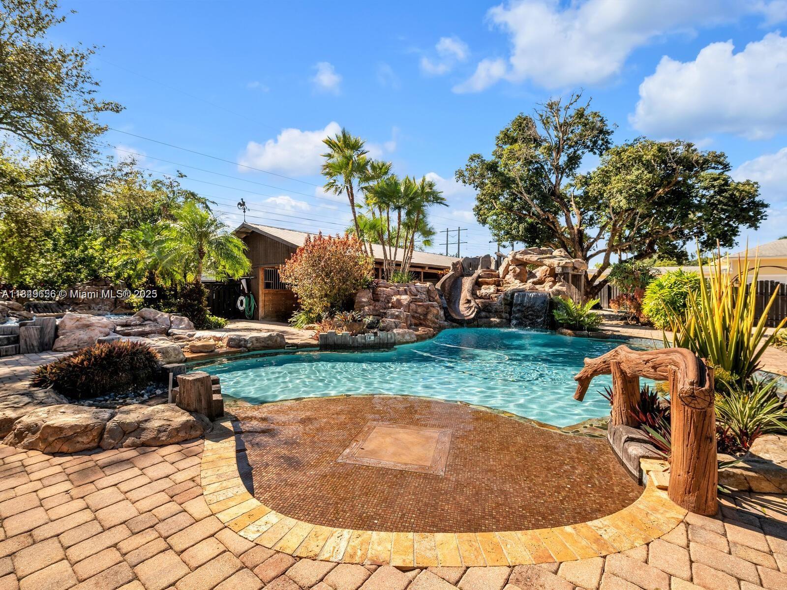 13350 Luray Rd Southwest Ranches, FL 33330