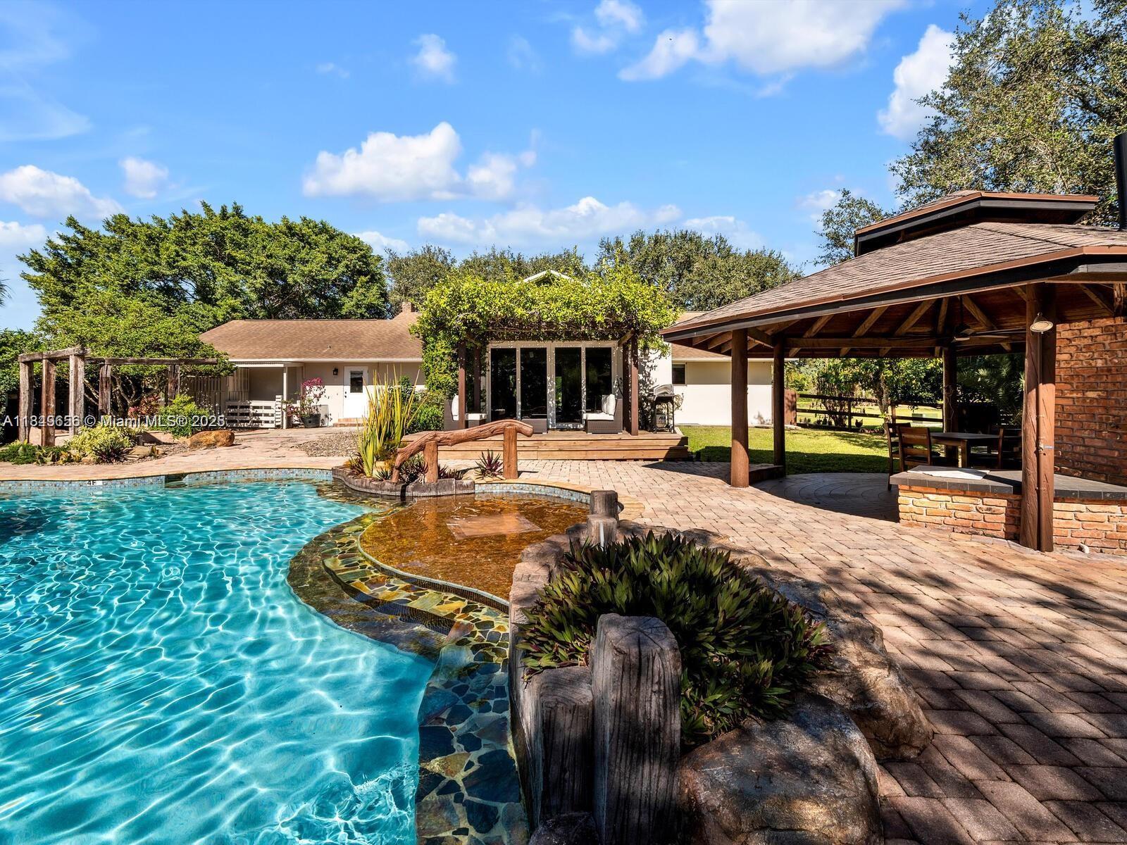 13350 Luray Rd Southwest Ranches, FL 33330