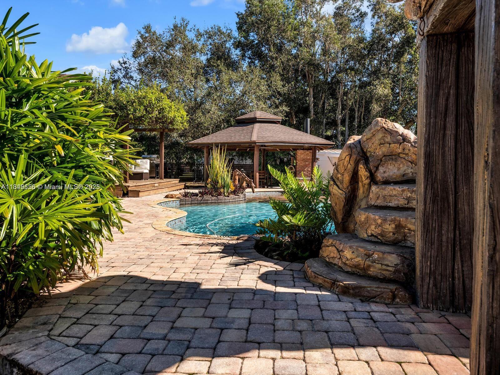 13350 Luray Rd Southwest Ranches, FL 33330