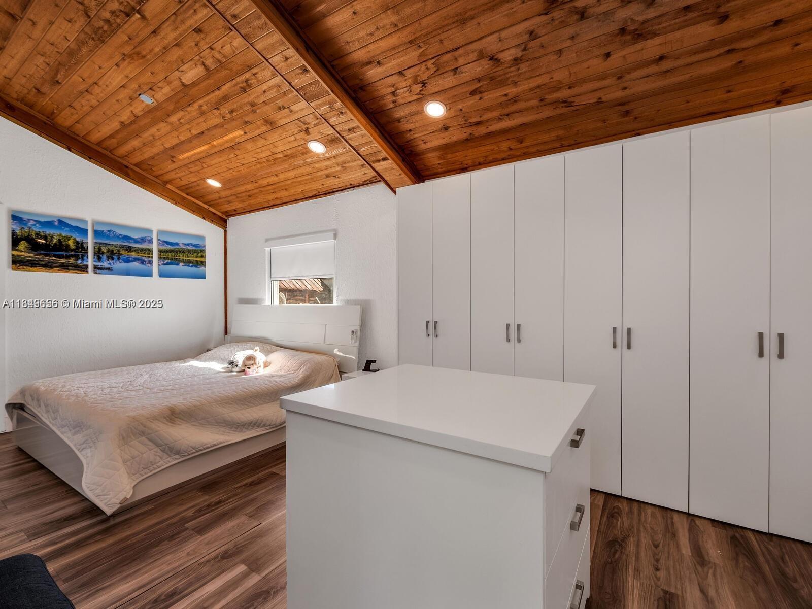 13350 Luray Rd Southwest Ranches, FL 33330