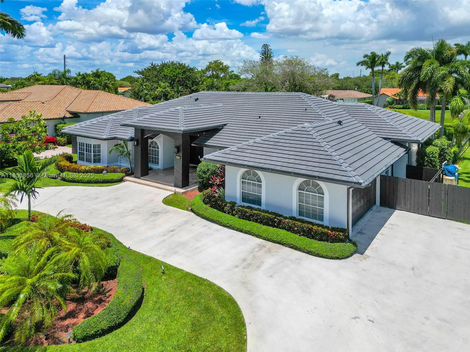 8317 SW 84th Ter