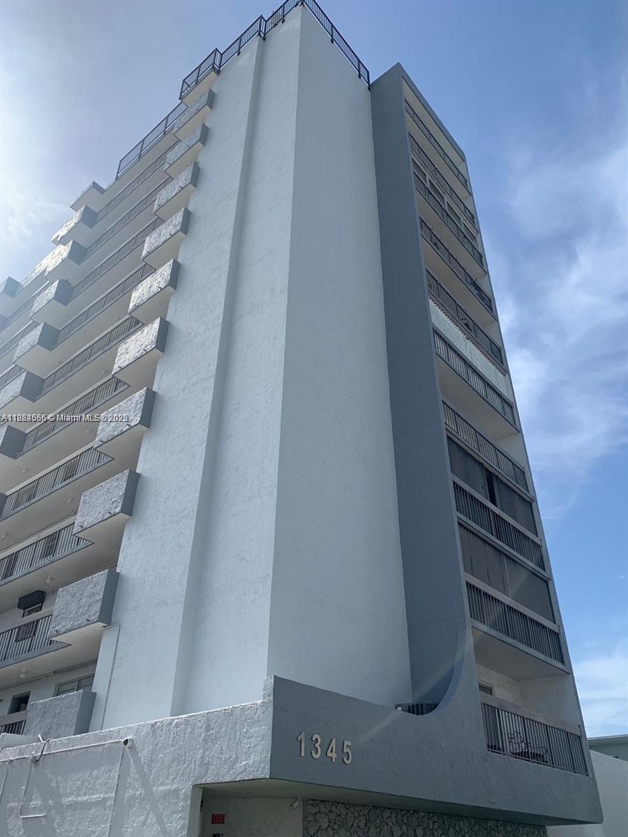 1345 West Ave #902