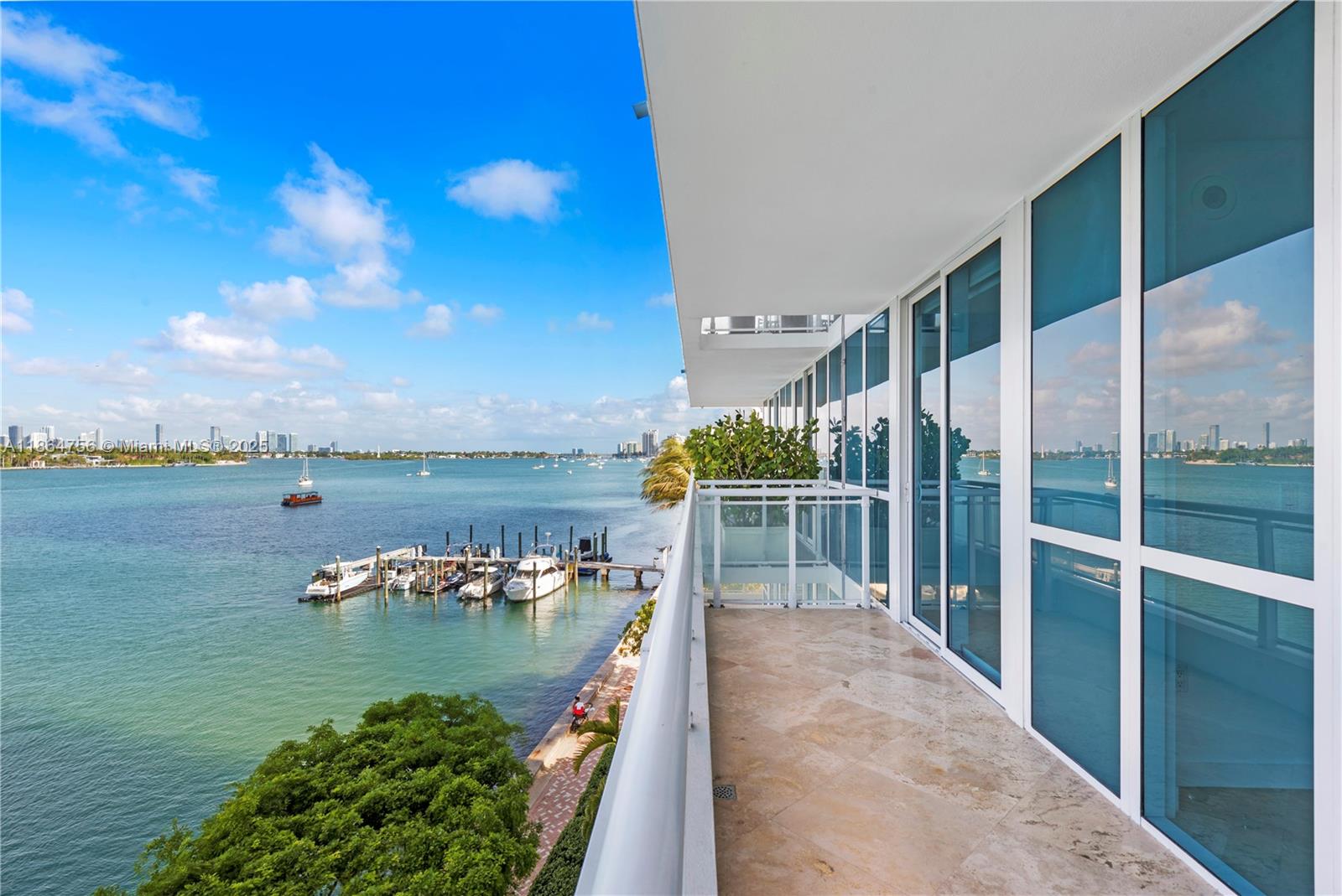 image Bentley Bay48