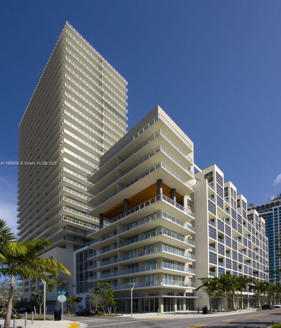 image Two Midtown17
