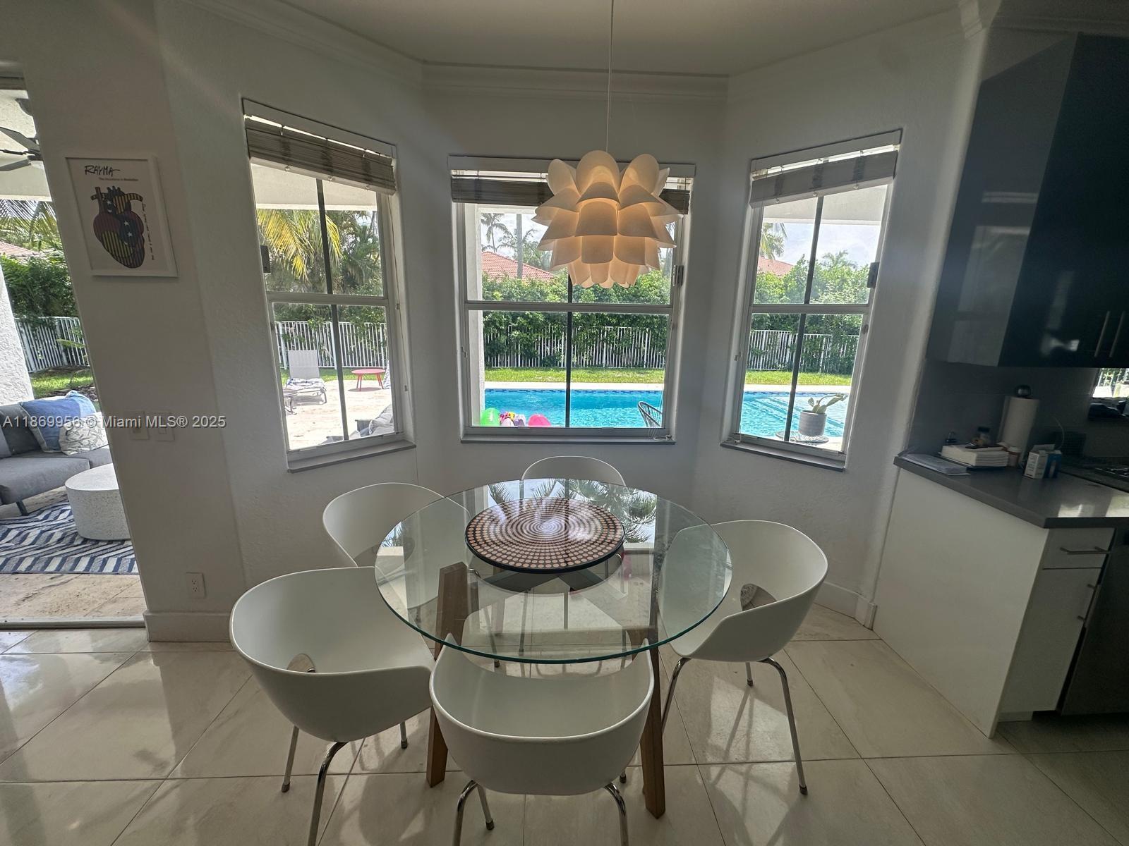 1063 Sunflower Cir Weston, FL 33327