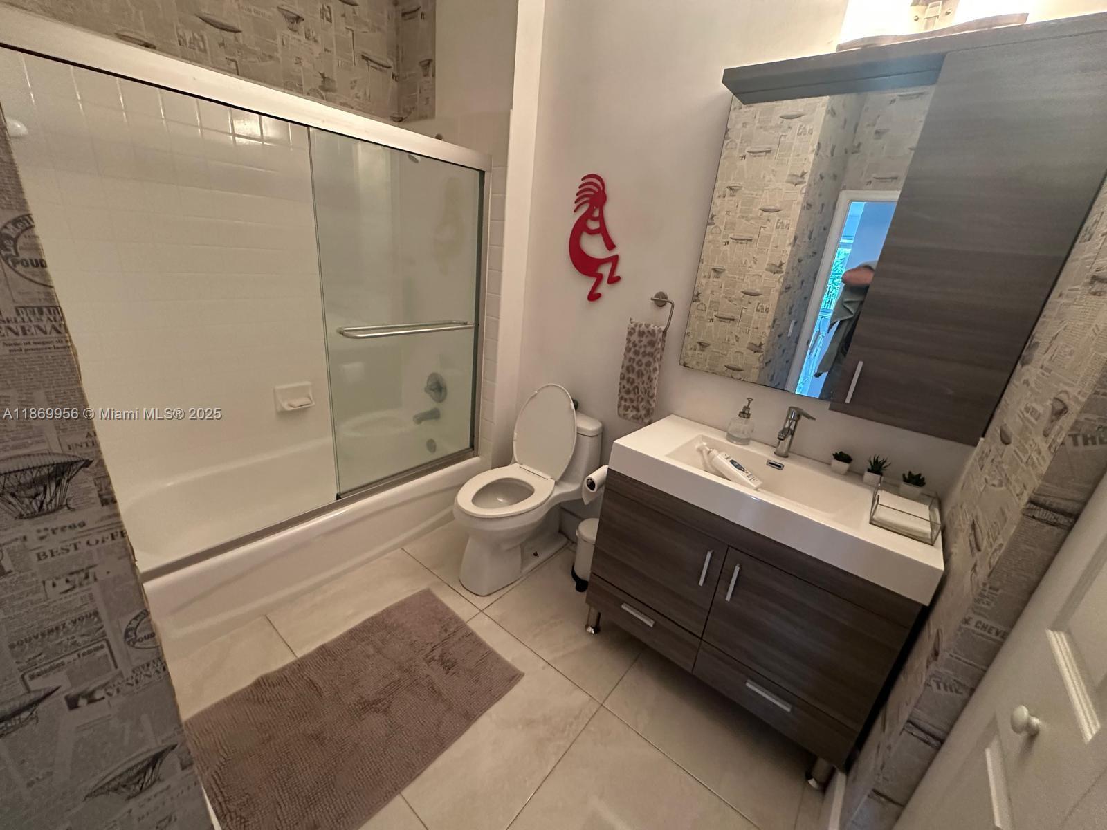 1063 Sunflower Cir Weston, FL 33327