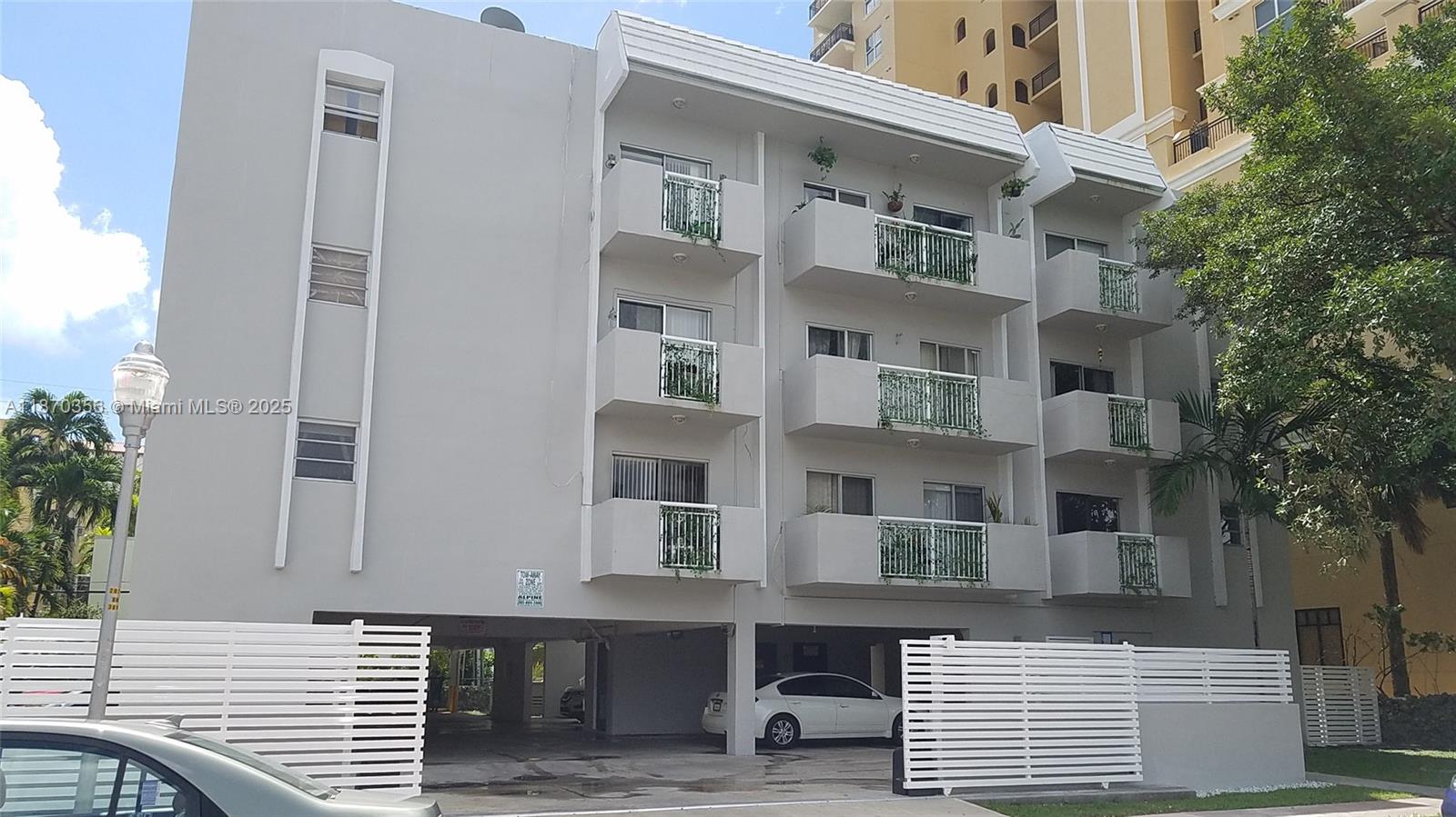 130 Mendoza Ave #21