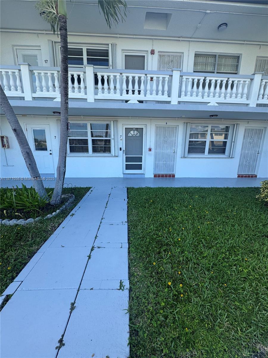 100 NE 203rd Ter #6-F