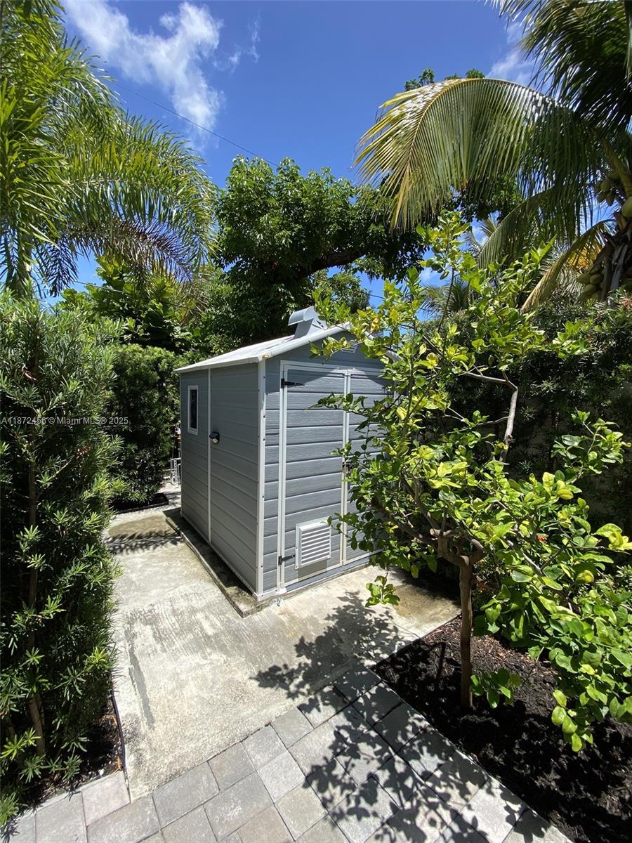 343 S 190th St Sunny Isles Beach, FL 33160