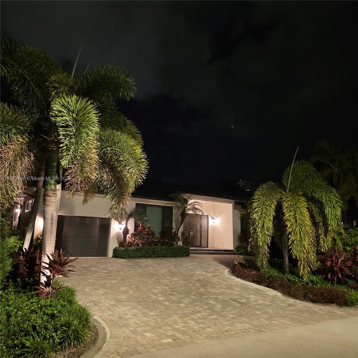 343 S 190th St Sunny Isles Beach, FL 33160