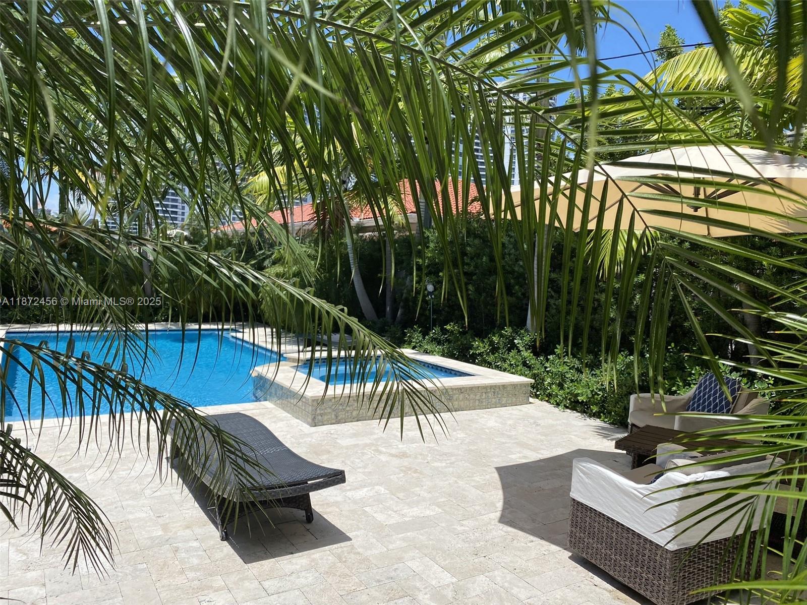 343 S 190th St Sunny Isles Beach, FL 33160