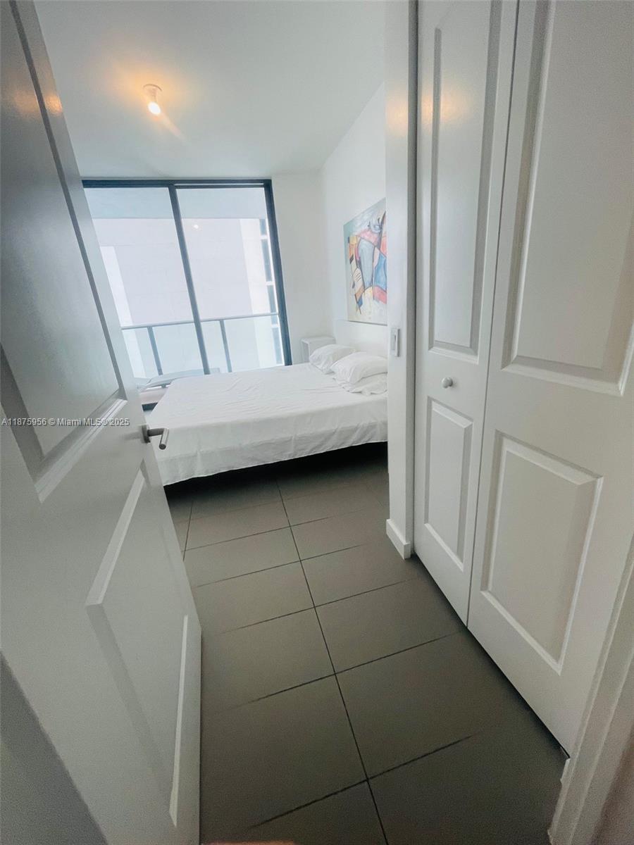 image Canvas Condominium10