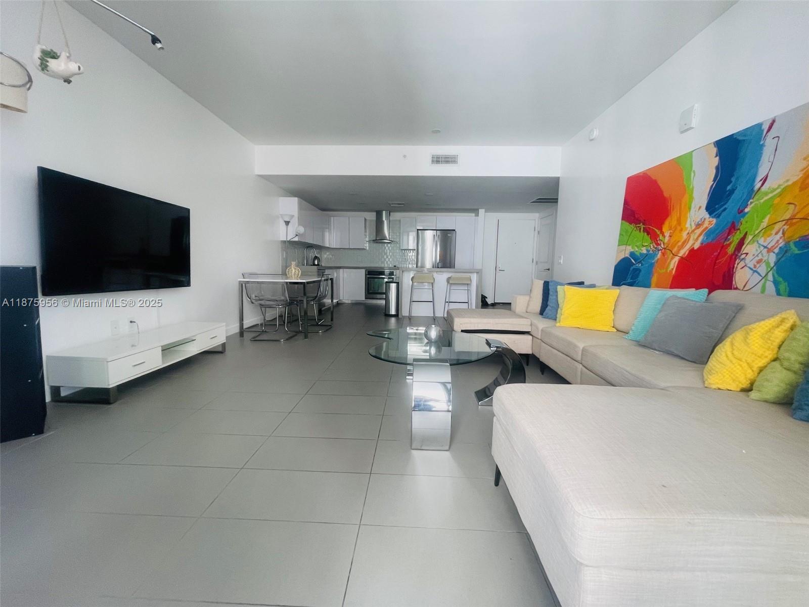image Canvas Condominium1