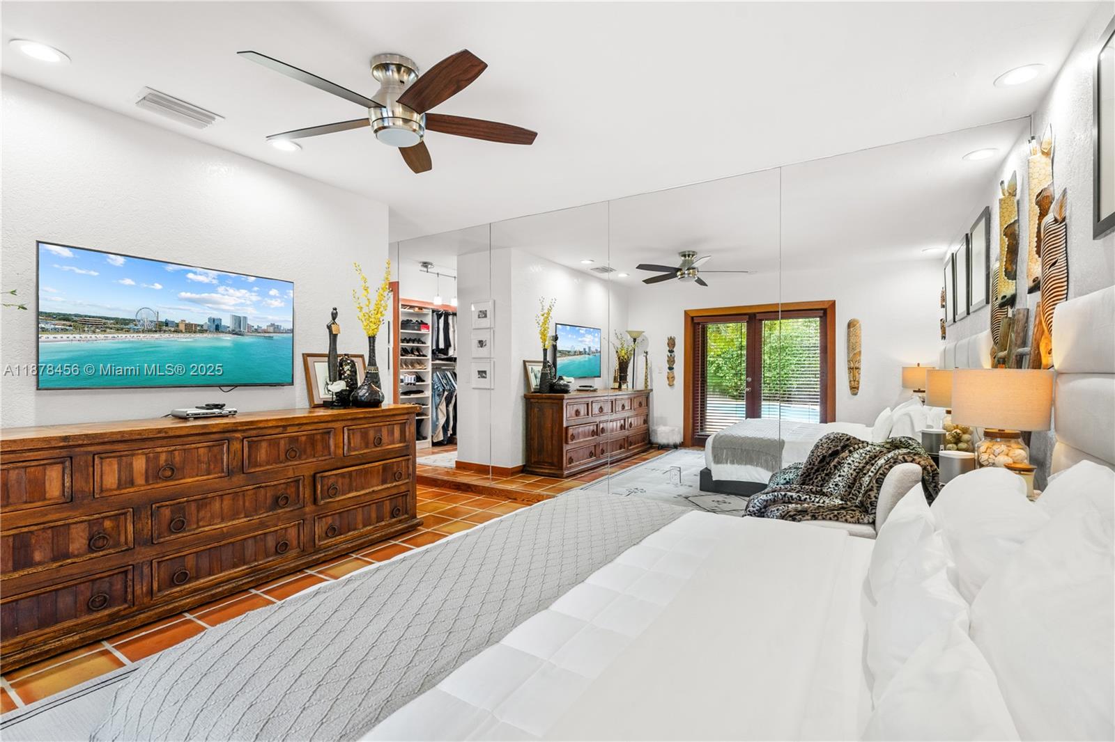 12430 Keystone Is Dr North Miami, FL 33181