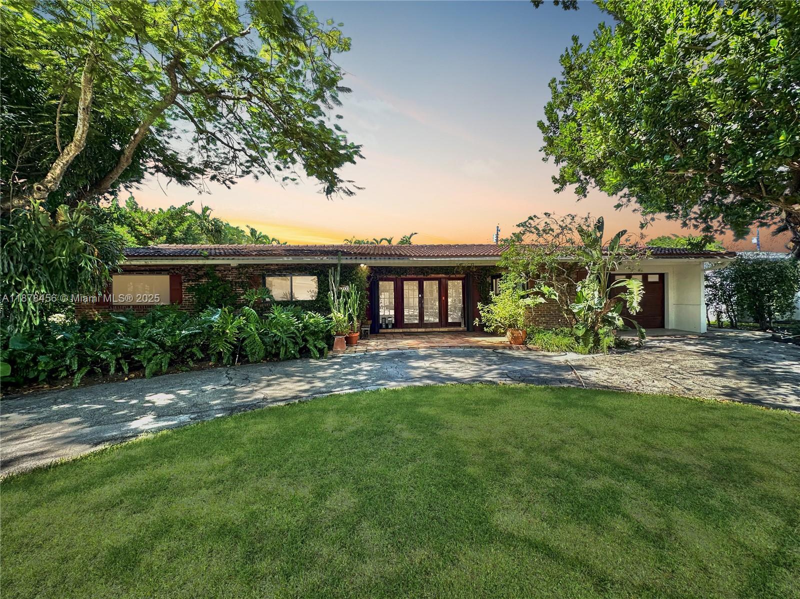 12430 Keystone Is Dr North Miami, FL 33181