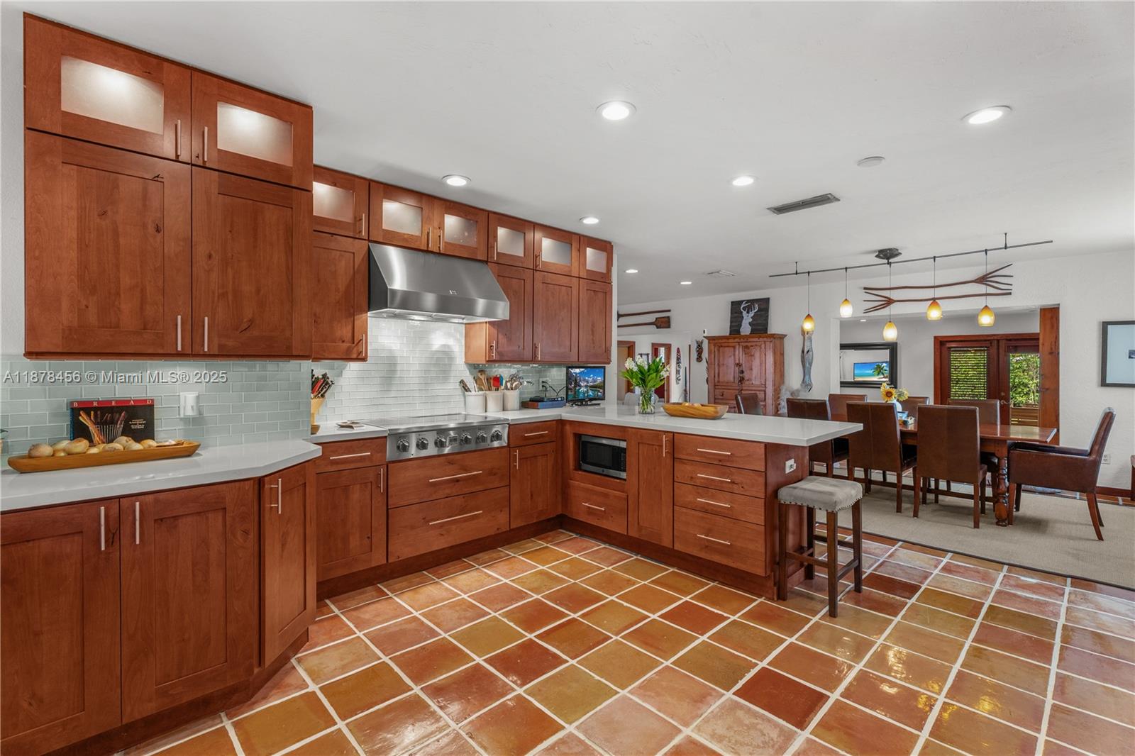 12430 Keystone Is Dr North Miami, FL 33181