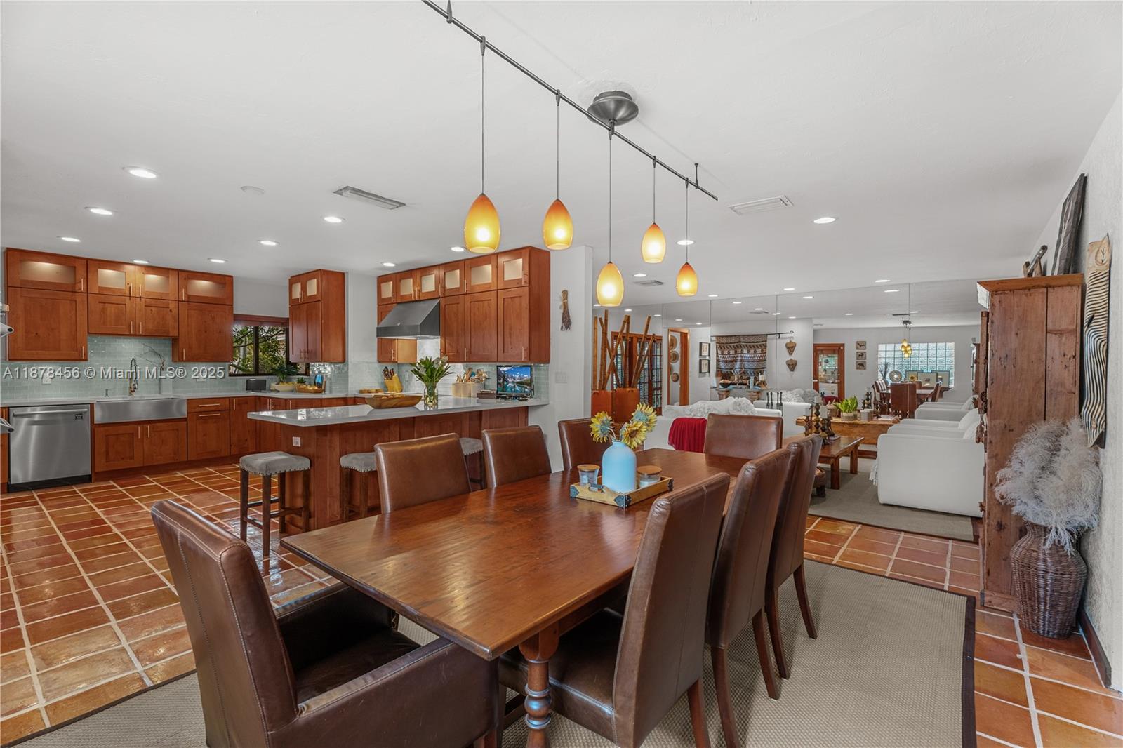 12430 Keystone Is Dr North Miami, FL 33181