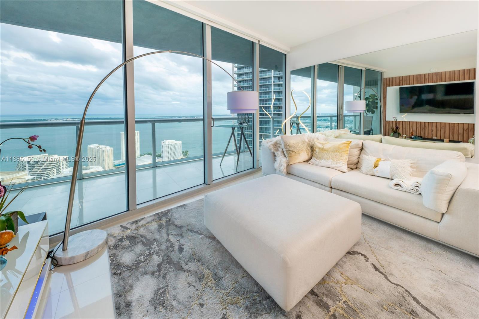 465 Brickell Ave #4705