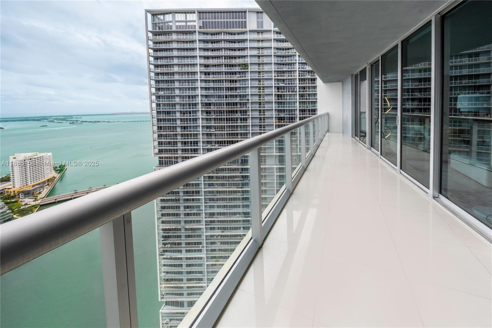 465 Brickell Ave #4705 Miami, FL 33131