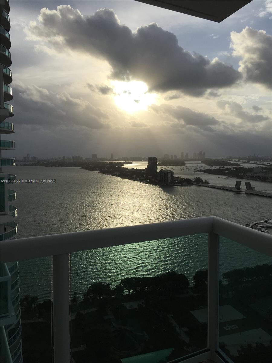 1800 N Bayshore Dr #1715