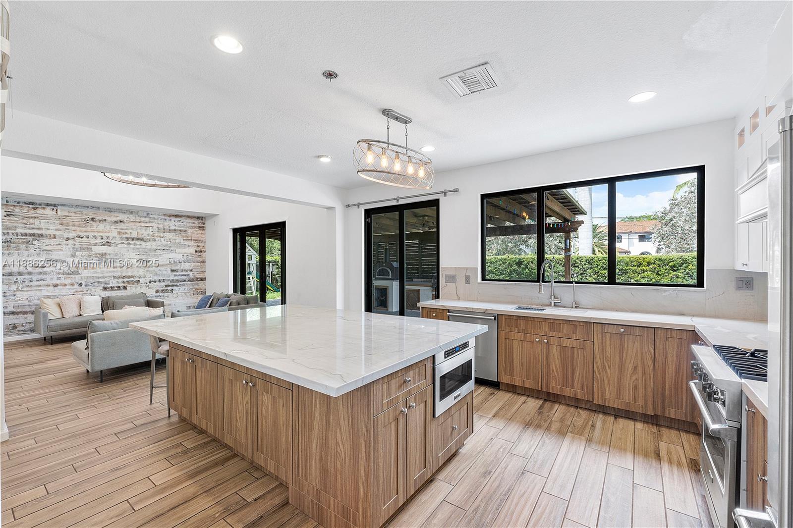 6920 SW 96th Ct Miami, FL 33173