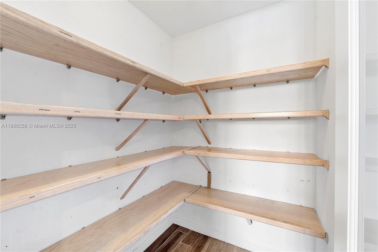 6920 SW 96th Ct Miami, FL 33173