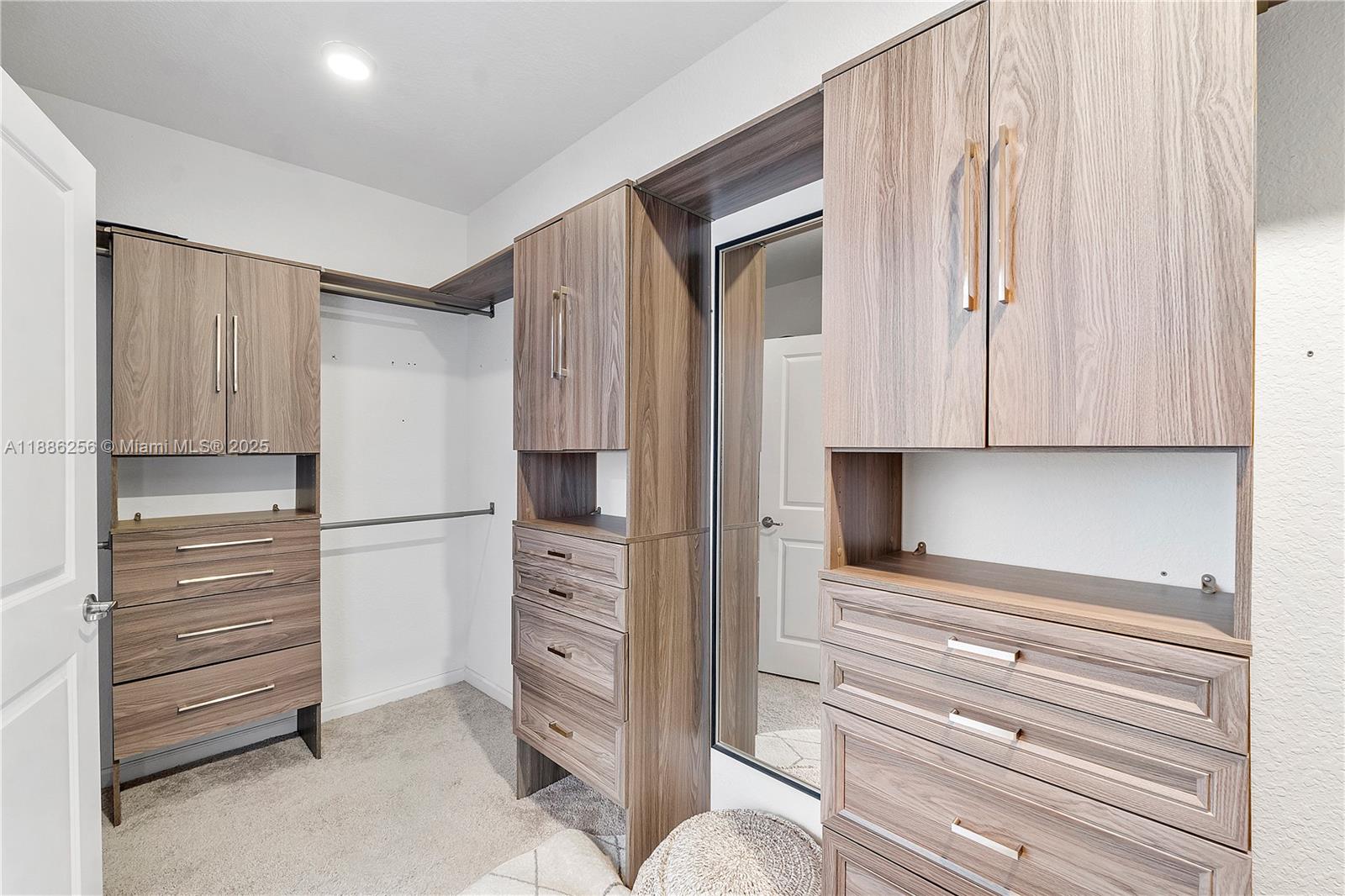 6920 SW 96th Ct Miami, FL 33173