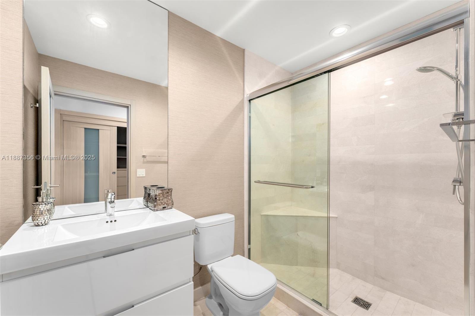 17301 Biscayne Blvd #PH-7 North Miami Beach, FL 33160