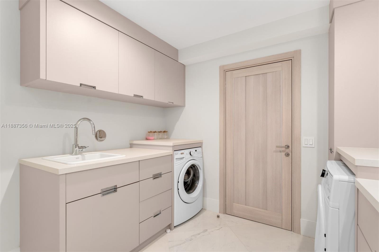 17301 Biscayne Blvd #PH-7 North Miami Beach, FL 33160