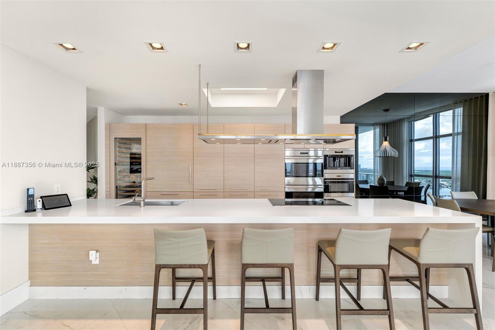 17301 Biscayne Blvd #PH-7 North Miami Beach, FL 33160