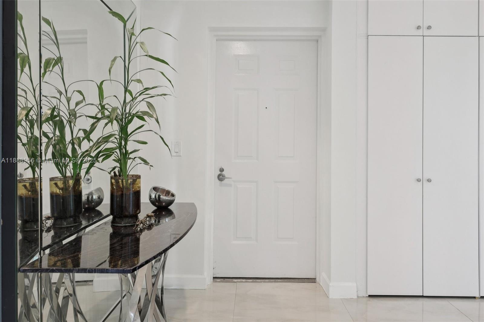 image Aventura Marina One35