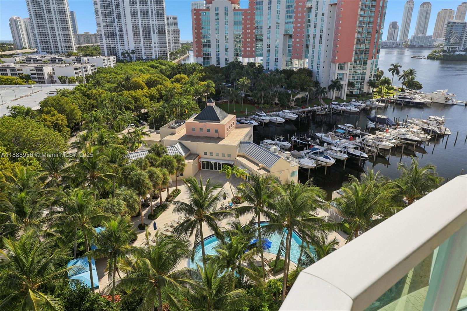 image Aventura Marina One40