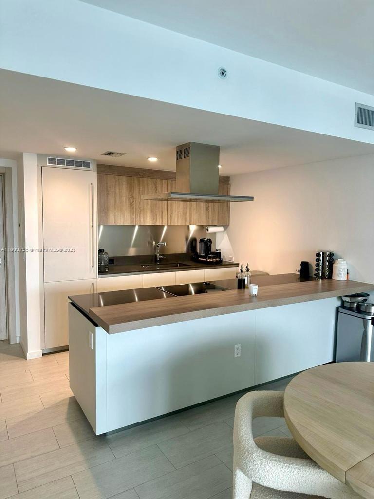 1000 Brickell Plz #2310