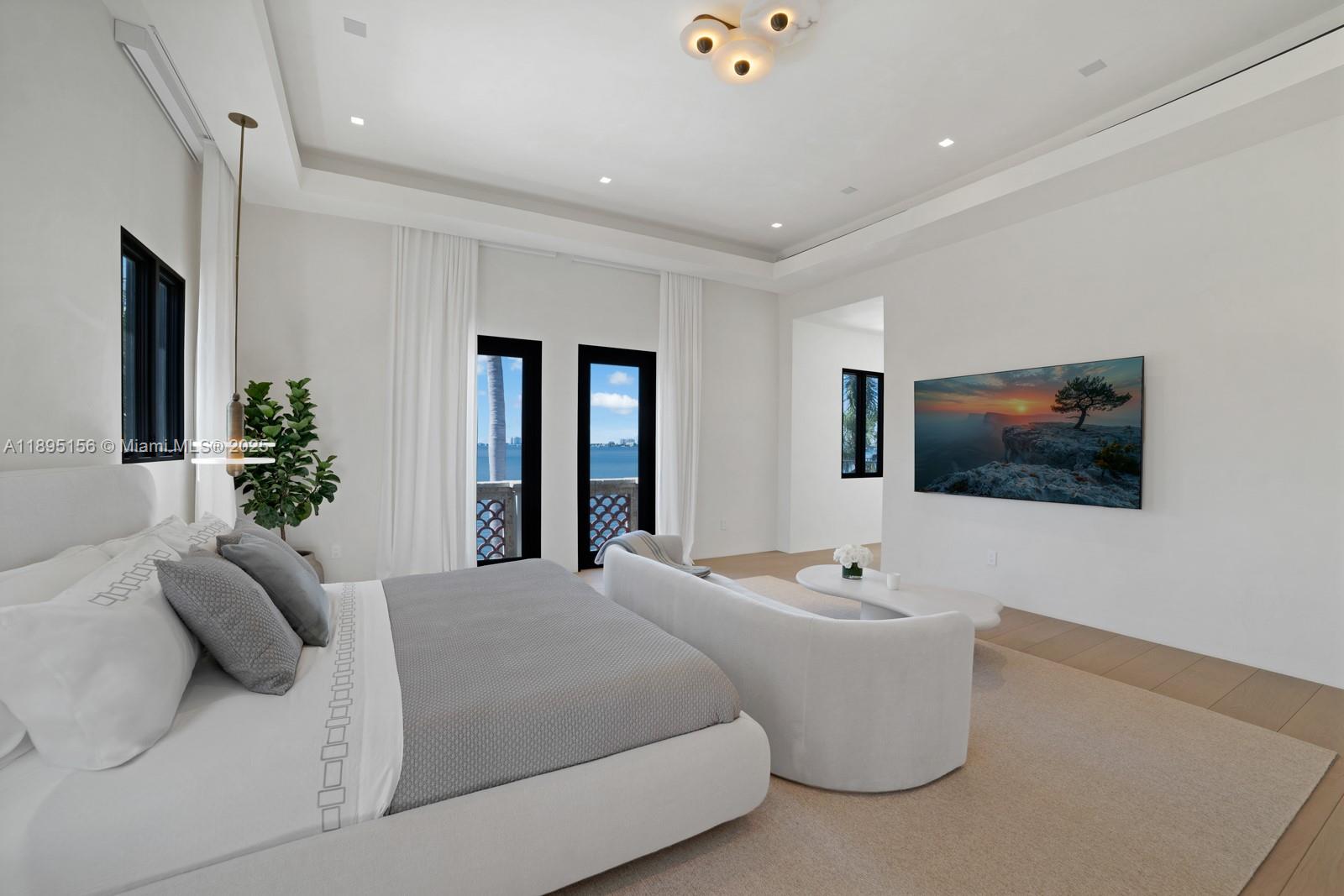 5300 N Bay Rd Miami Beach, FL 33140