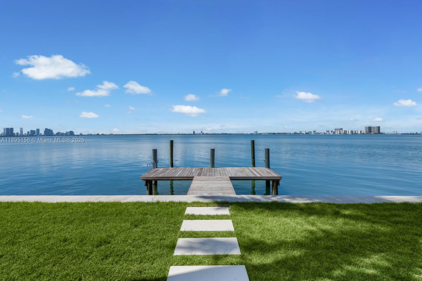 5300 N Bay Rd Miami Beach, FL 33140