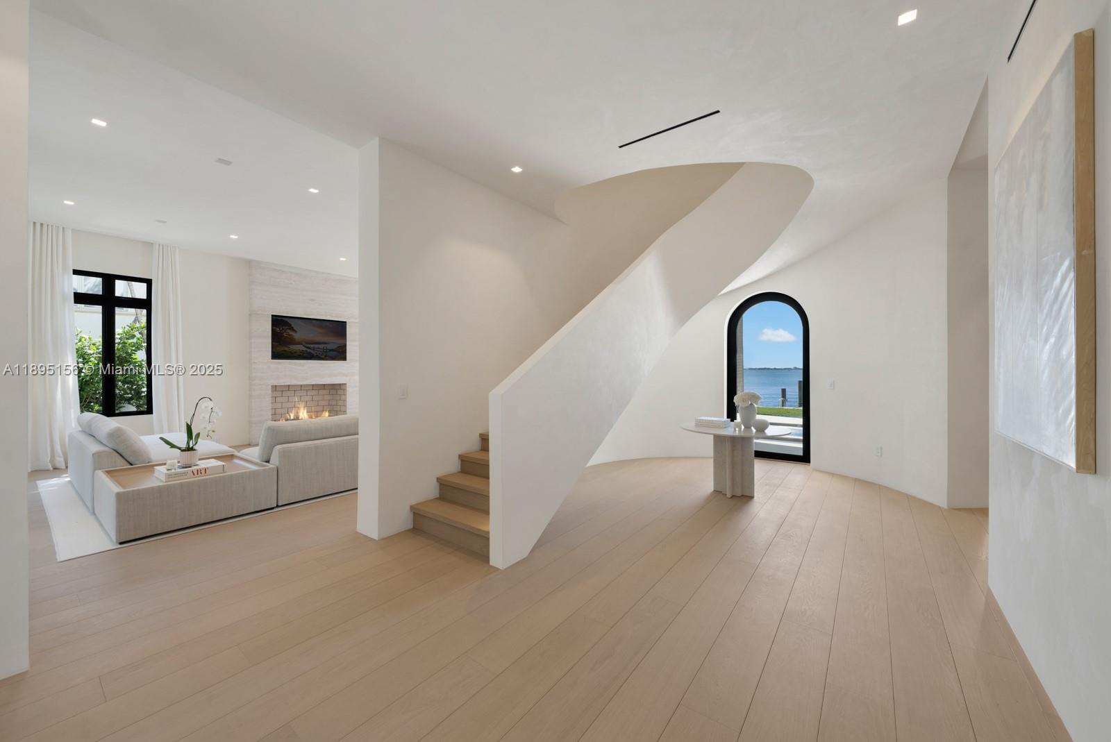 5300 N Bay Rd Miami Beach, FL 33140