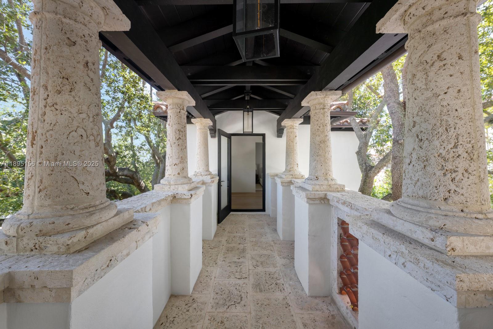 5300 N Bay Rd Miami Beach, FL 33140