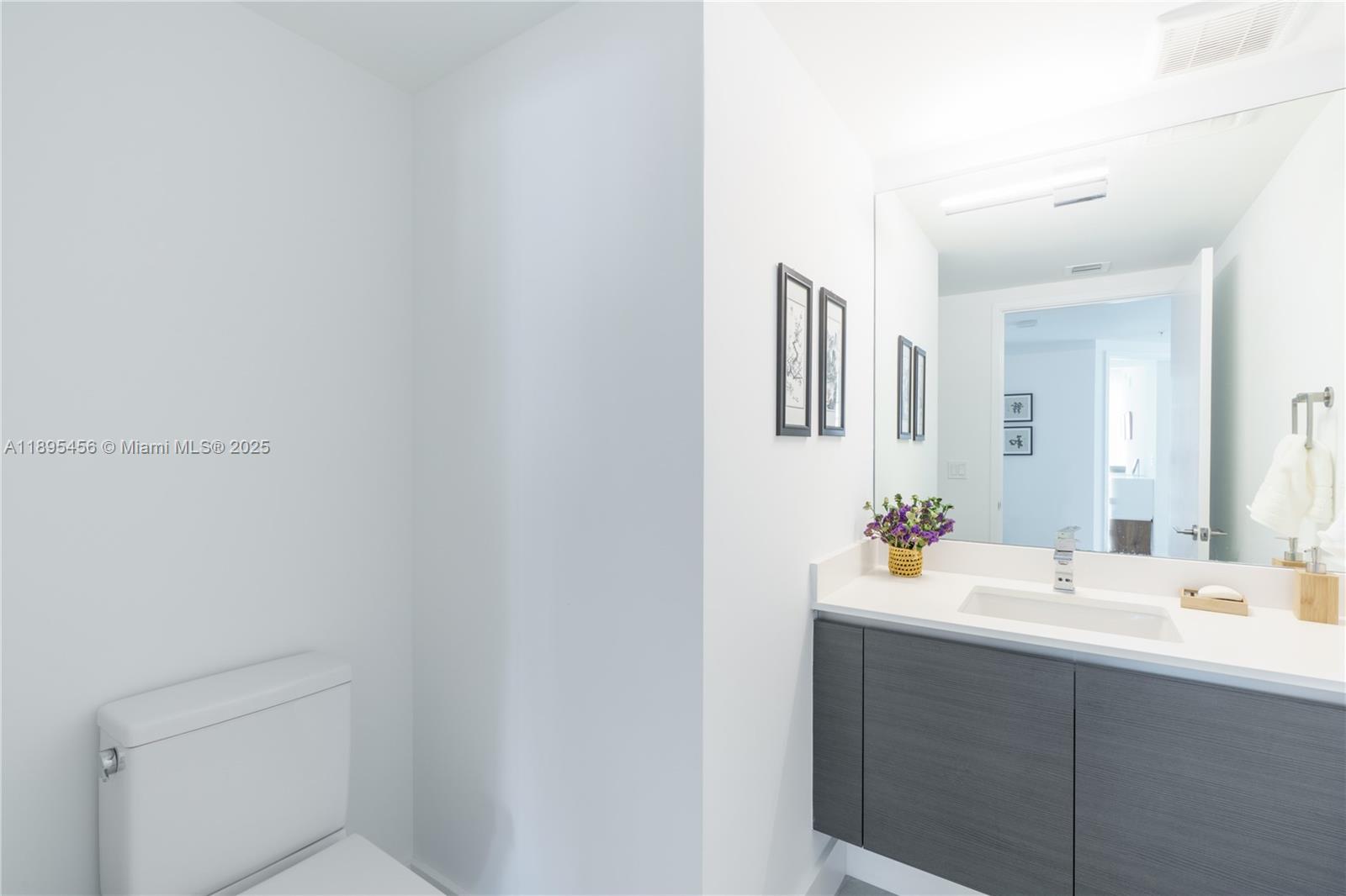 image Parque Towers Condo16