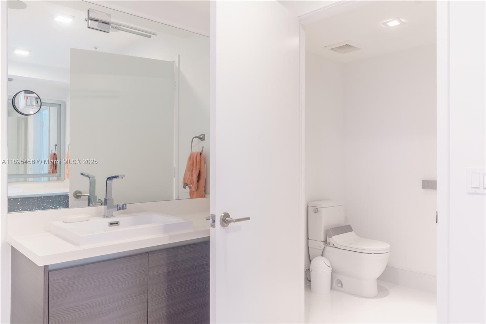 image Parque Towers Condo22