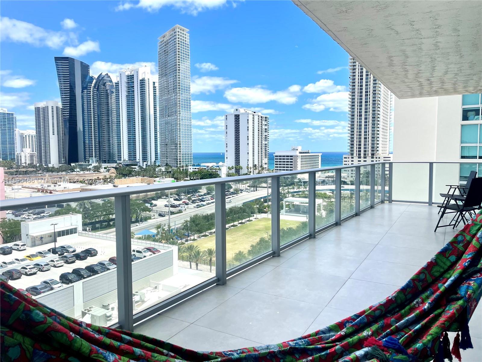 image Parque Towers Condo23