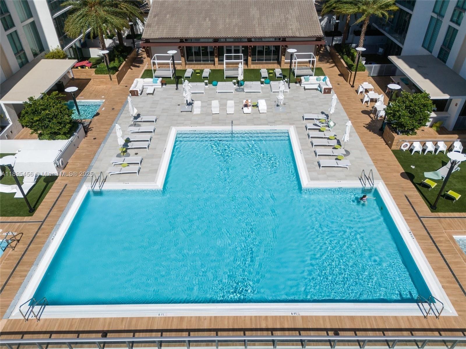 image Parque Towers Condo25