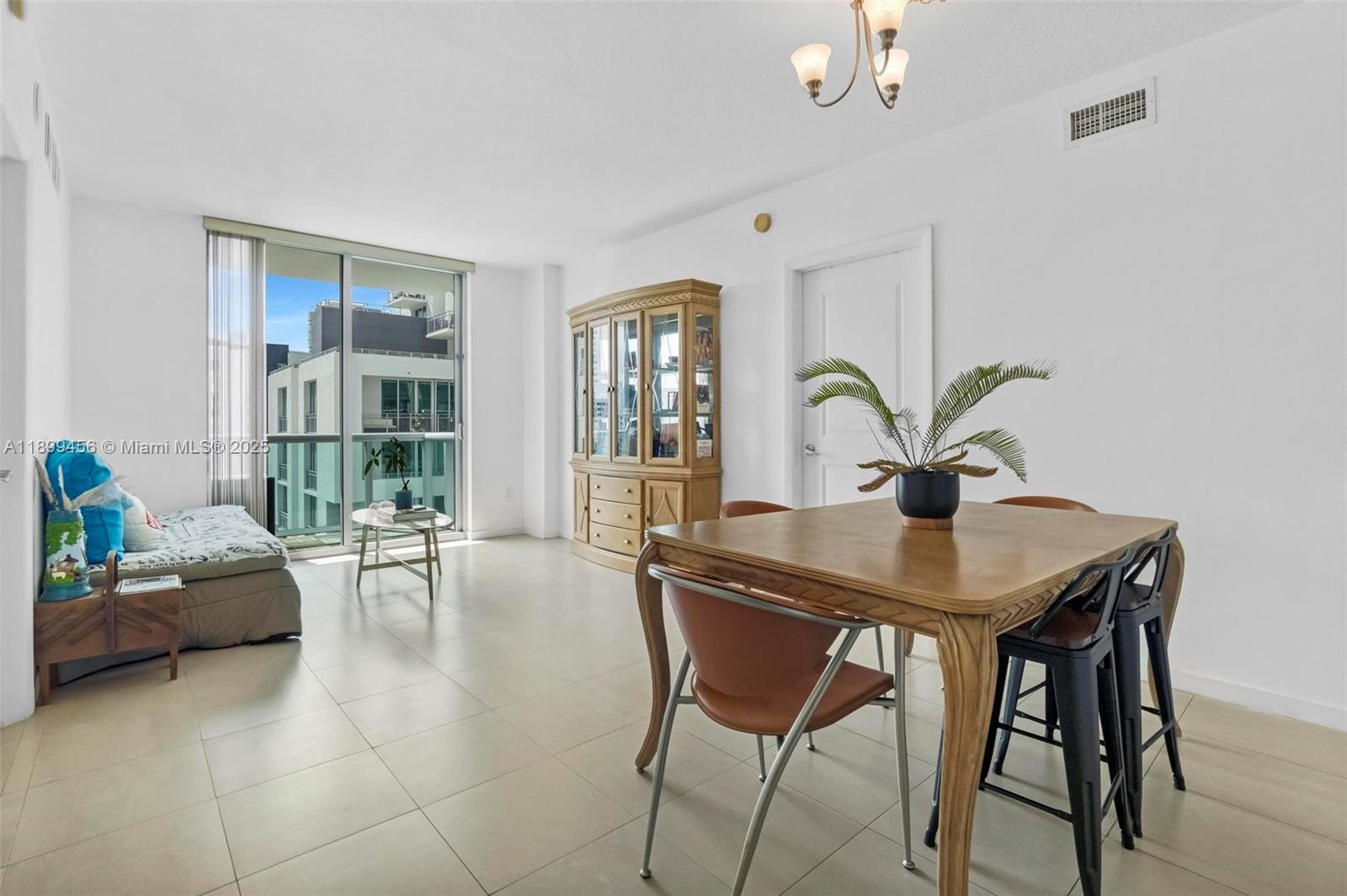 image Gallery Art Condo21