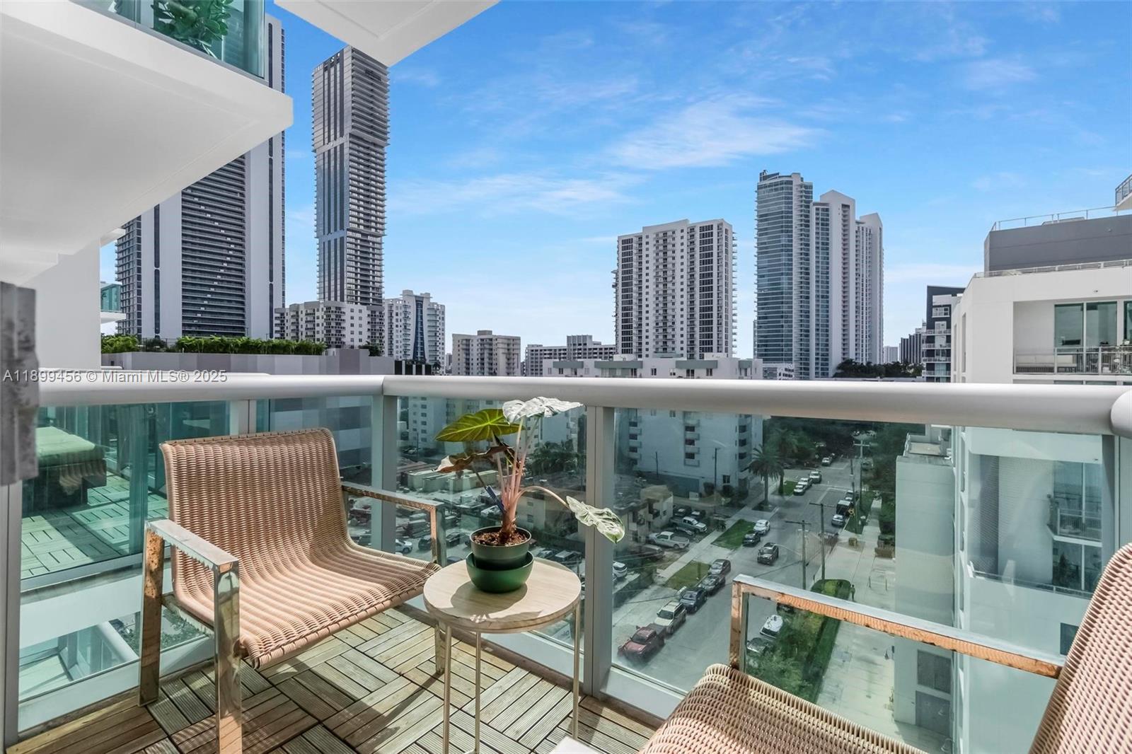 image Gallery Art Condo27