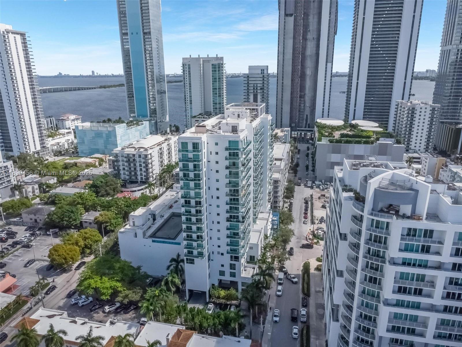 image Gallery Art Condo28